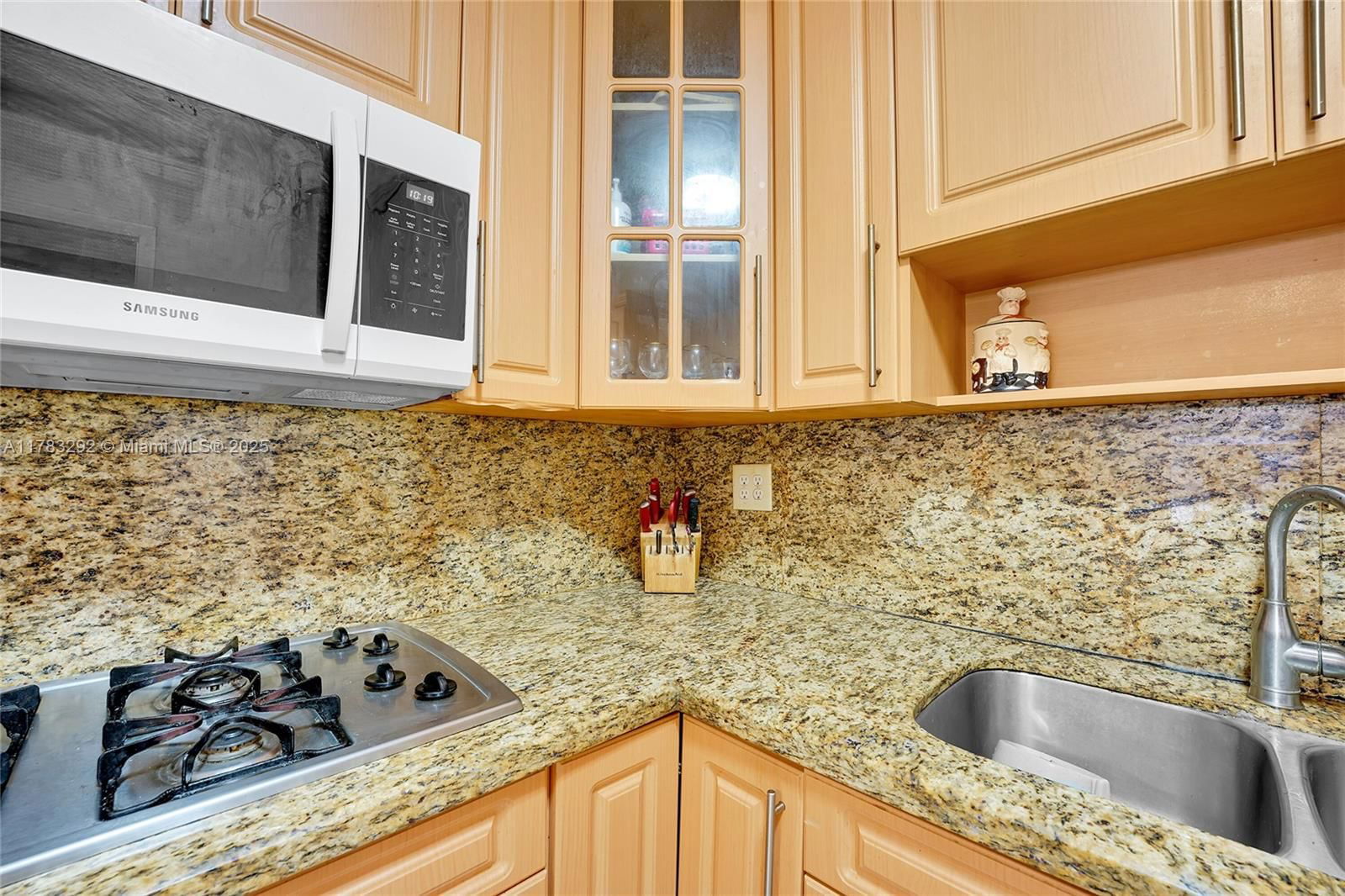 Real estate property located at 220 61st St, Miami-dade, 4th Avenue Extension To H, Hialeah, FL