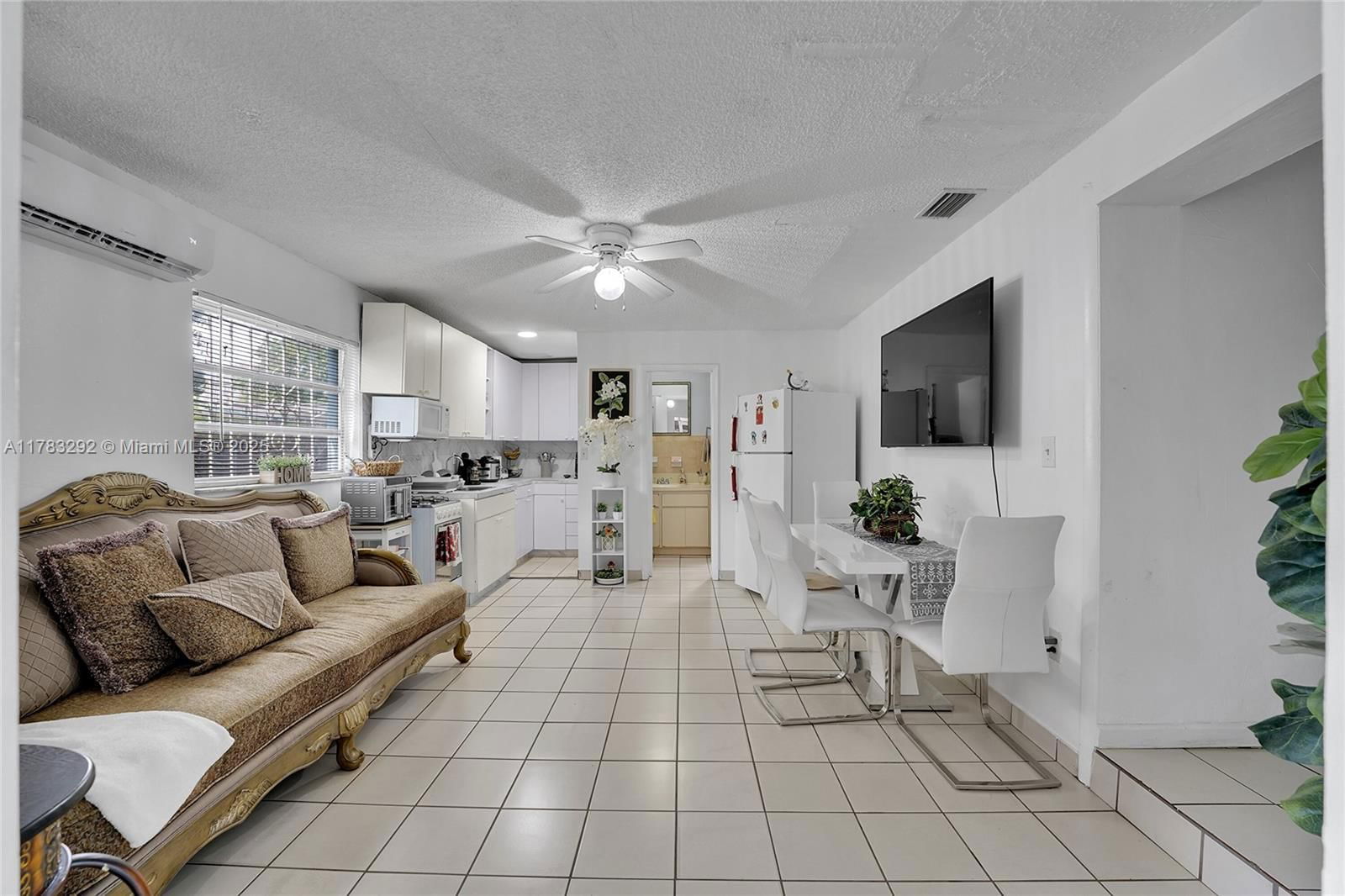Real estate property located at 220 61st St, Miami-dade, 4th Avenue Extension To H, Hialeah, FL