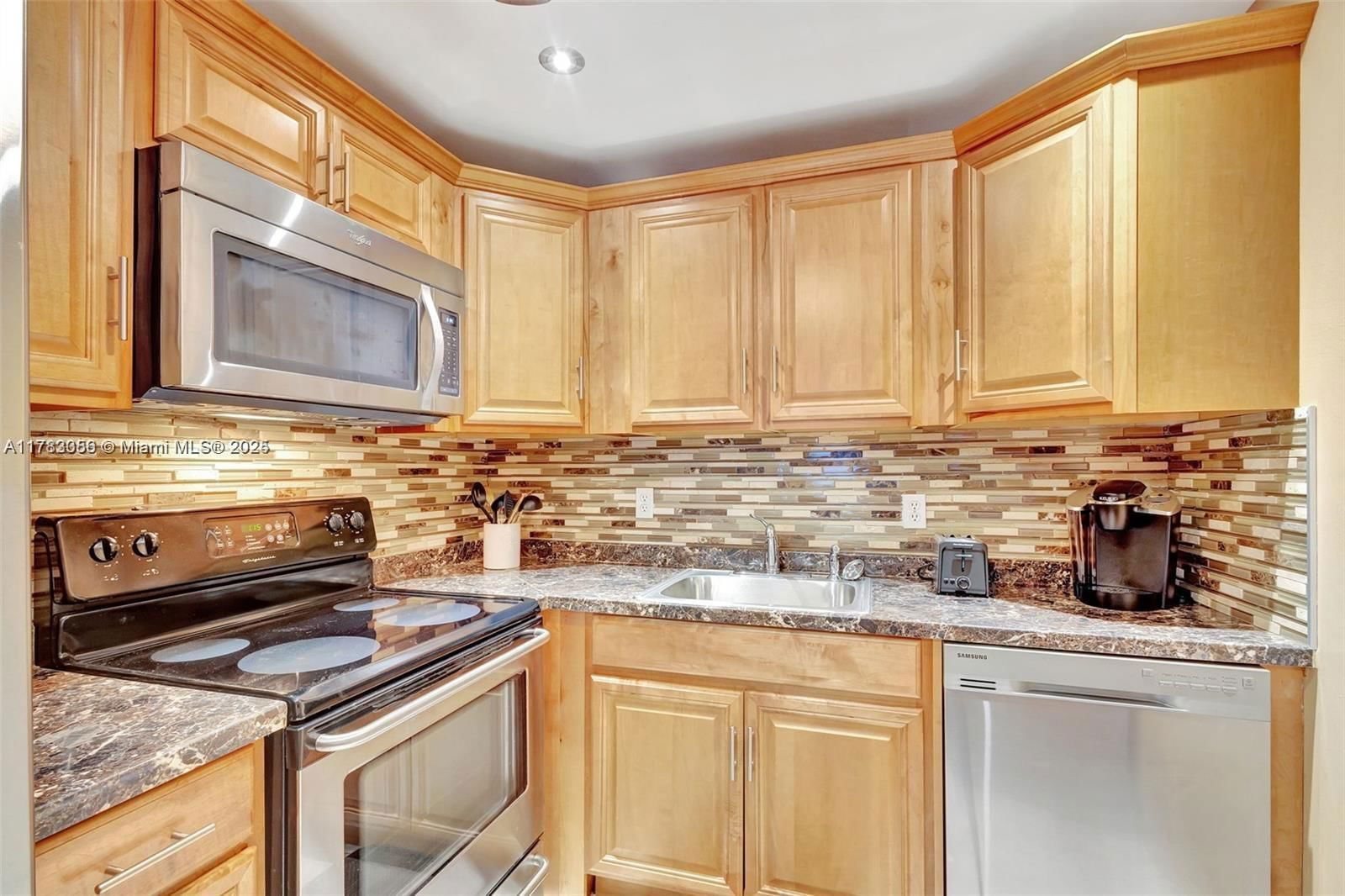 Real estate property located at 155 Canterbury G #155, Palm Beach, Canterbury Condos, West Palm Beach, FL