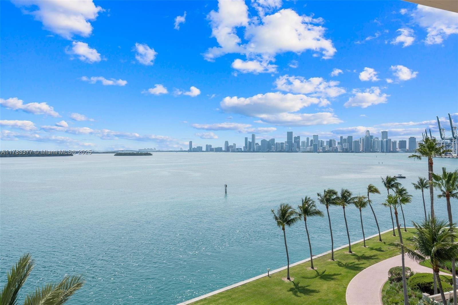 Real estate property located at , Miami-dade, 5100 Bayview At Fisher Is, Fisher Island, FL