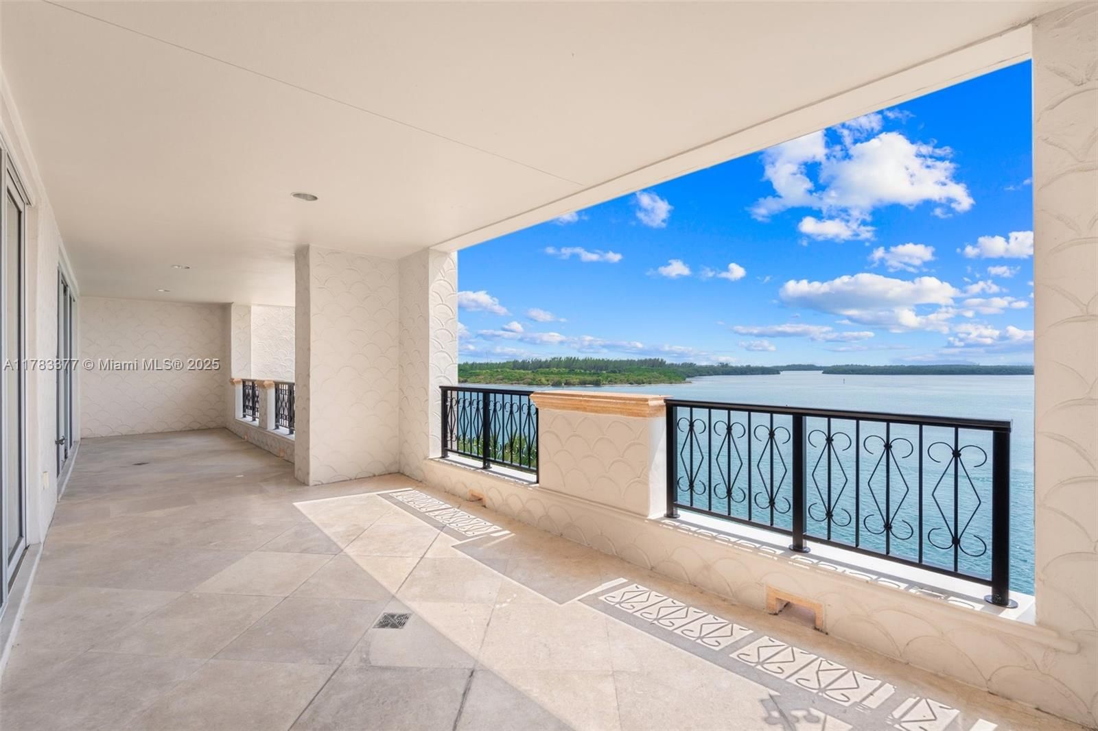 Real estate property located at , Miami-dade, 5100 Bayview At Fisher Is, Fisher Island, FL