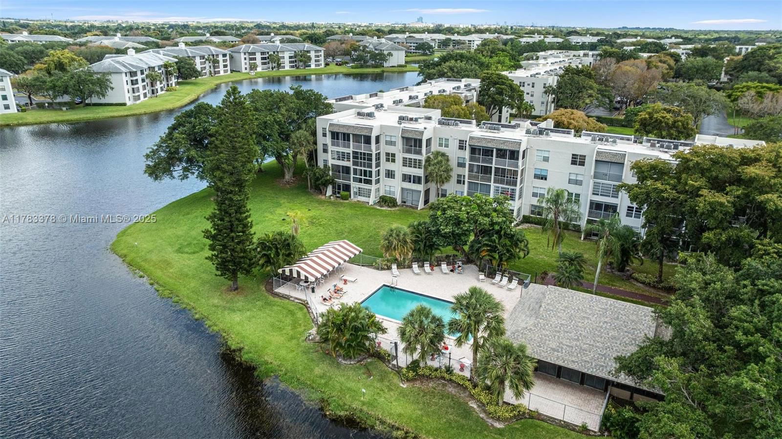 Real estate property located at 9440 Poinciana Pl #405, Broward, Poinciana 4 Of Pine Islan, Davie, FL