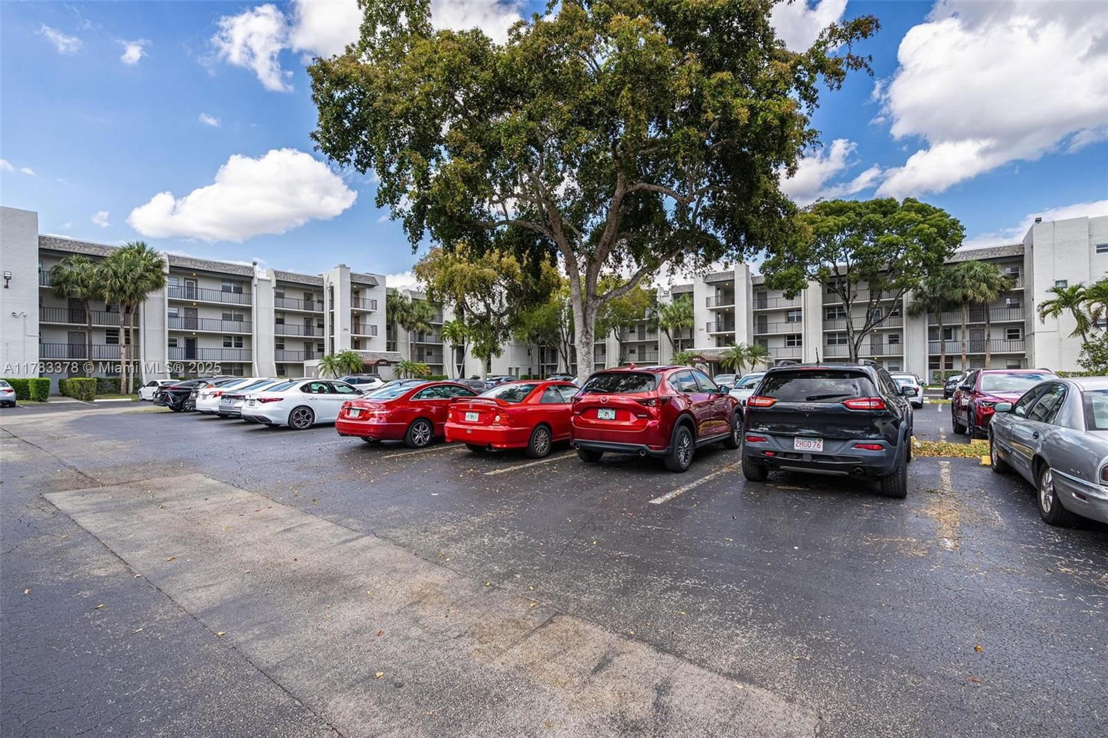 Real estate property located at 9440 Poinciana Pl #405, Broward, Poinciana 4 Of Pine Islan, Davie, FL