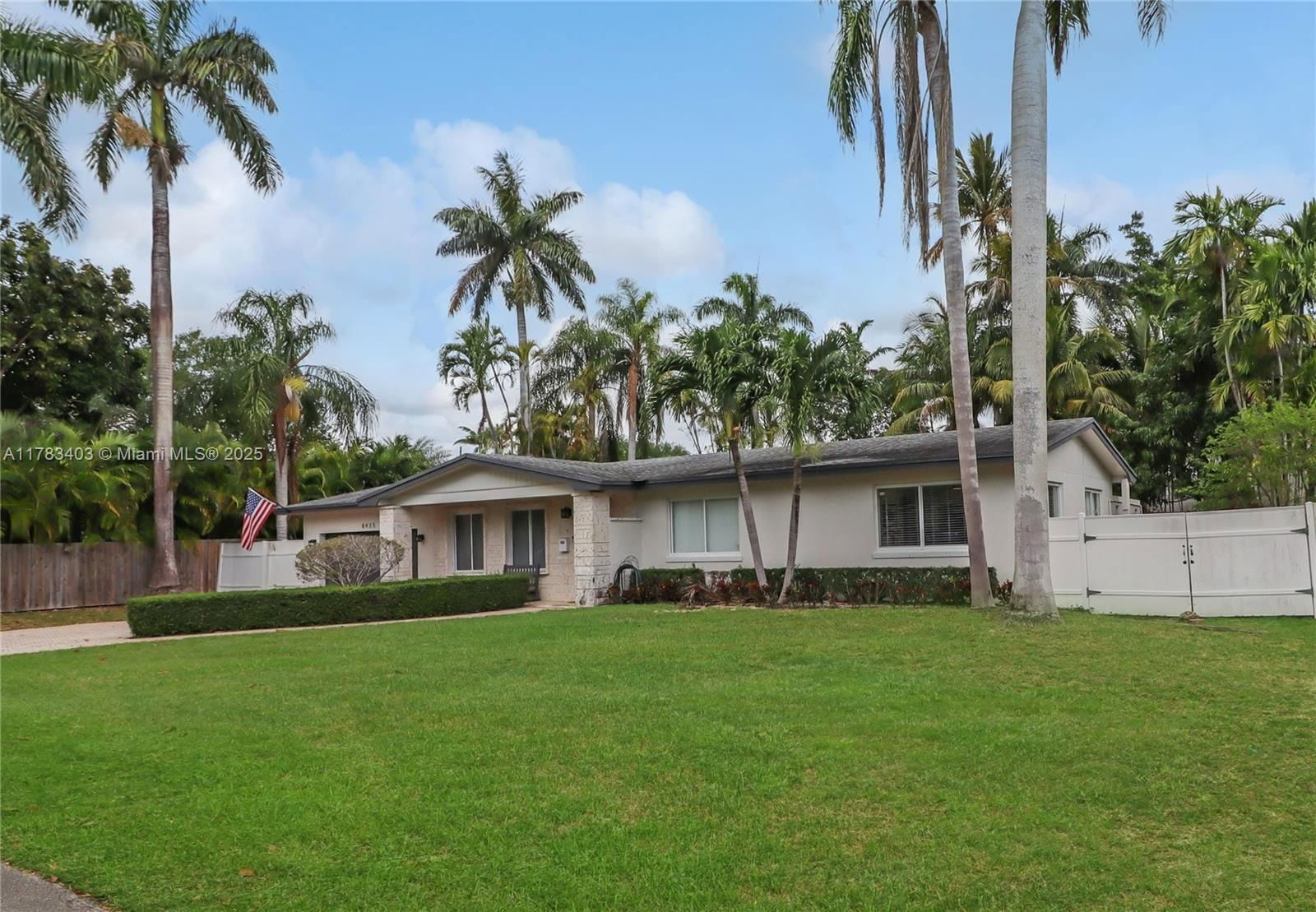 Real estate property located at 8435 157th St, Miami-dade, Southwood, Palmetto Bay, FL