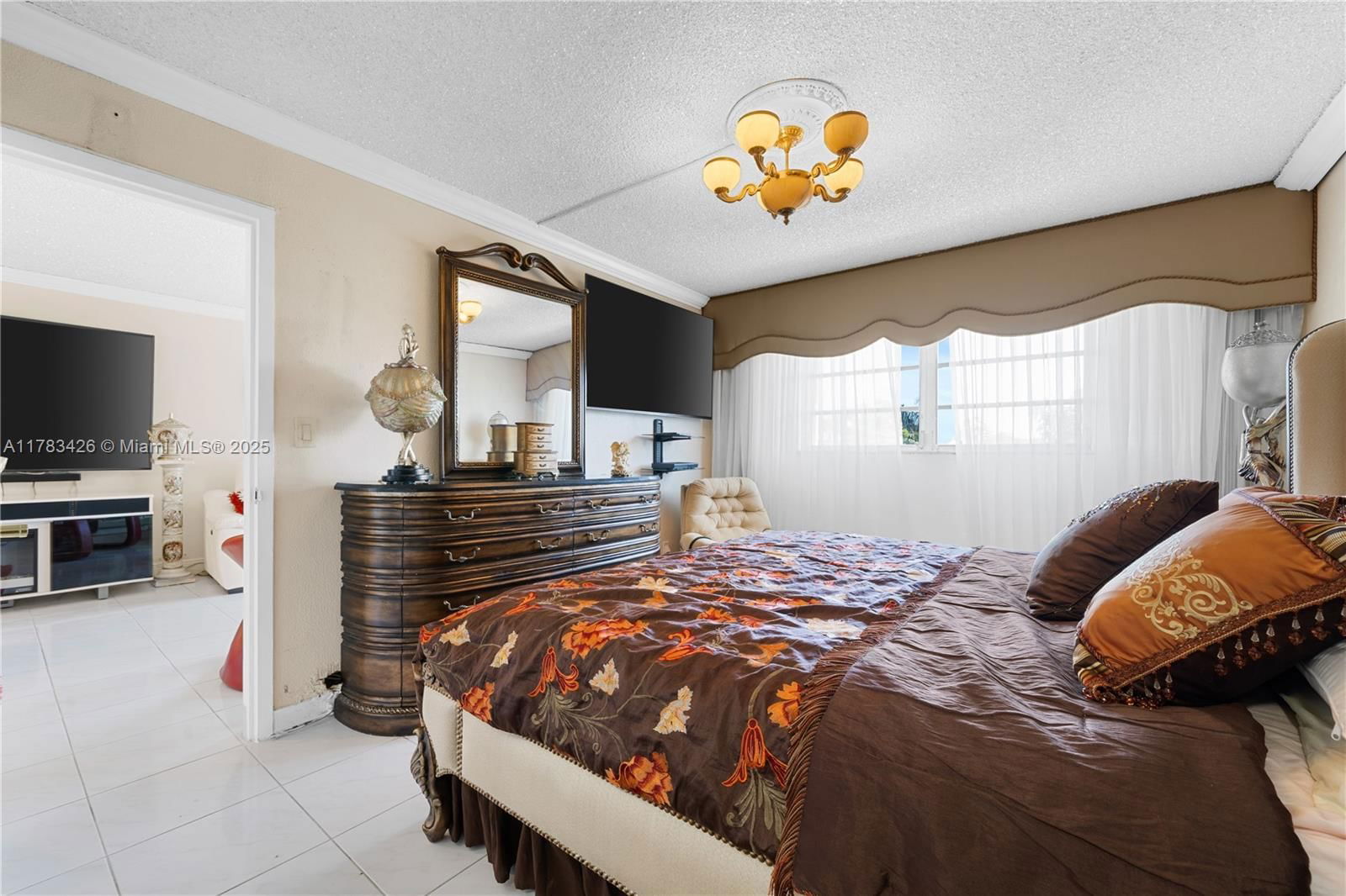 Real estate property located at 30 39th St #321, Miami-dade, El Jardin De Hialeah Cond, Hialeah, FL