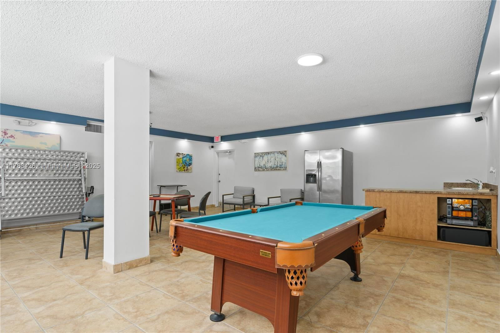 Real estate property located at 30 39th St #321, Miami-dade, El Jardin De Hialeah Cond, Hialeah, FL