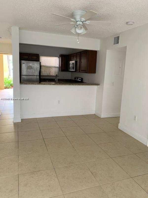Real estate property located at 1522 Lake Crystal Dr B, Palm Beach, Palm Beach Grande Condo, West Palm Beach, FL
