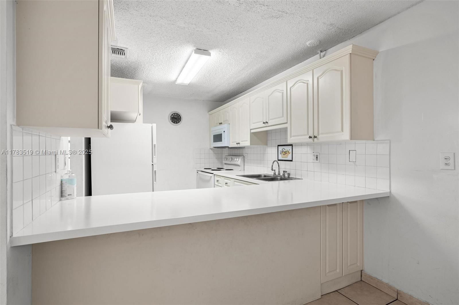 Real estate property located at 1226 104th Ct, Miami-dade, Las Palmas Sec Two, Miami, FL