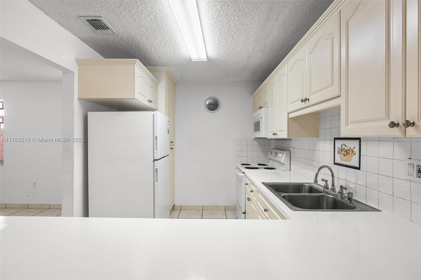 Real estate property located at 1226 104th Ct, Miami-dade, Las Palmas Sec Two, Miami, FL