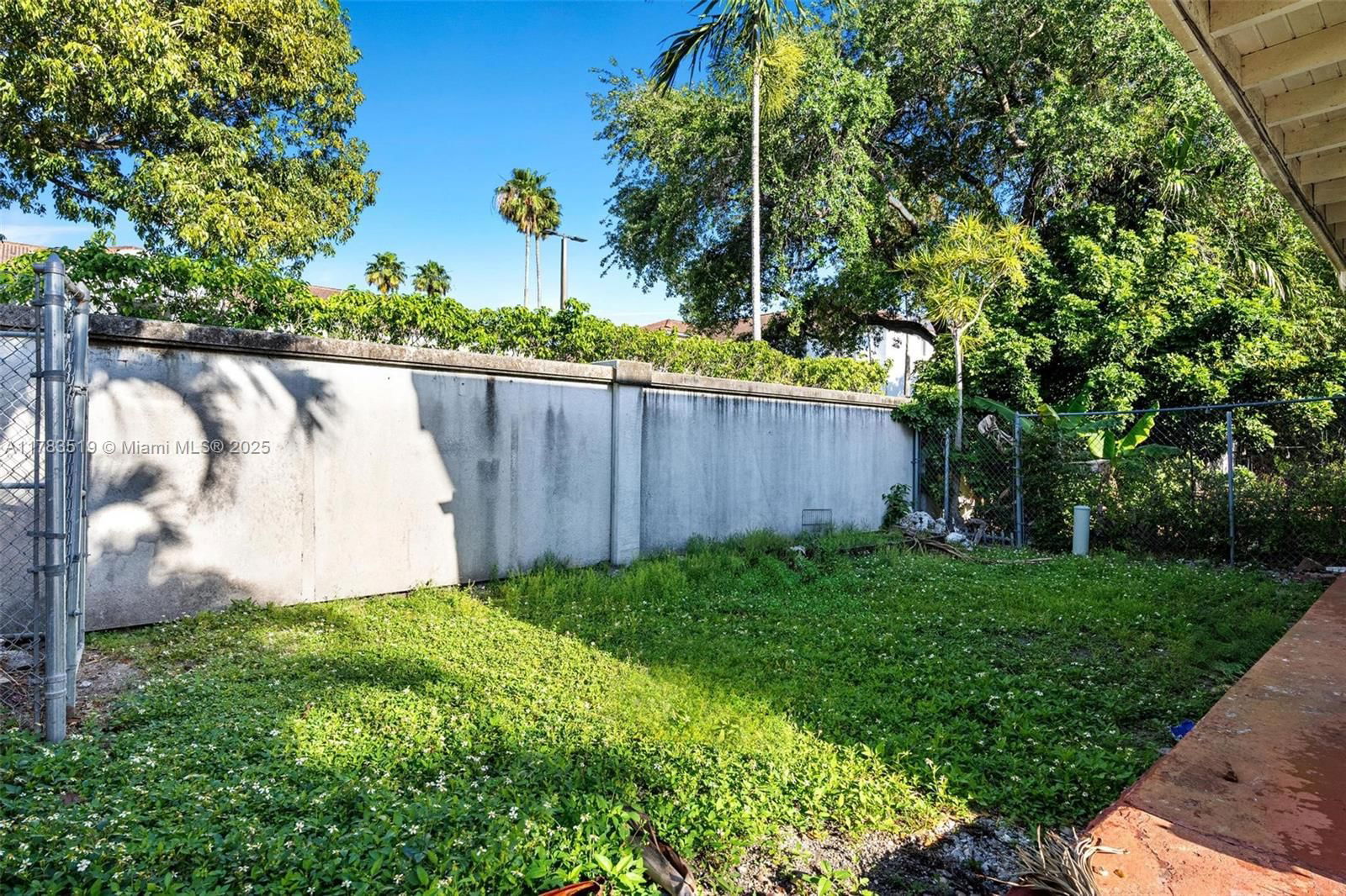 Real estate property located at 1226 104th Ct, Miami-dade, Las Palmas Sec Two, Miami, FL