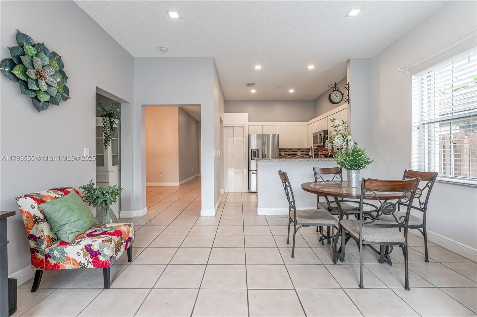 Real estate property located at 284 Royal Cove Way, Broward, Royal Palm-poinciana Parc, Davie, FL