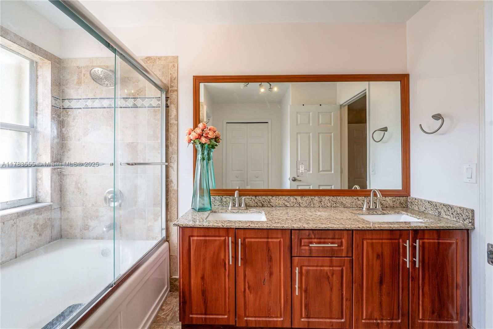 Real estate property located at 284 Royal Cove Way, Broward, Royal Palm-poinciana Parc, Davie, FL