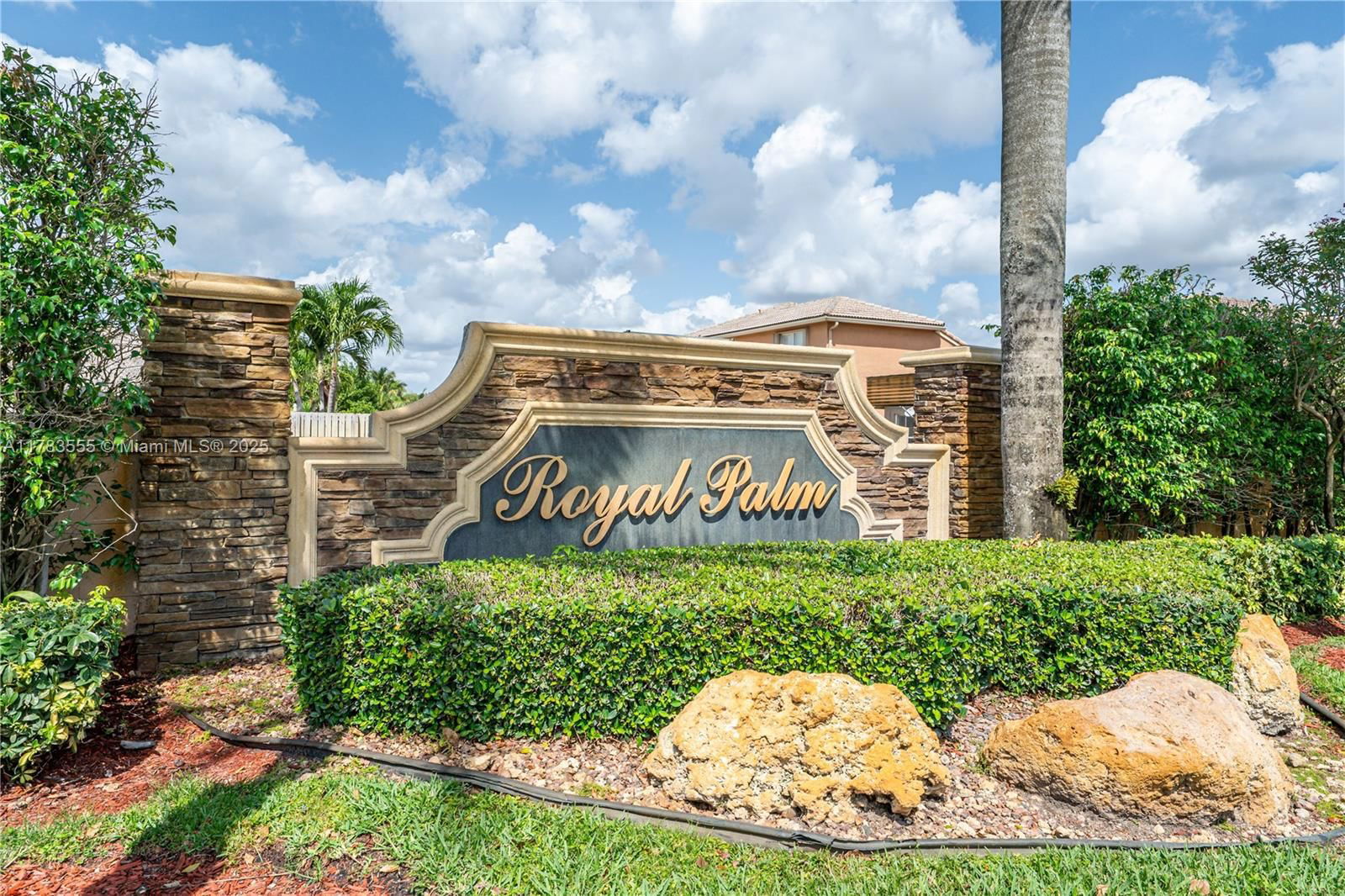 Real estate property located at 284 Royal Cove Way, Broward, Royal Palm-poinciana Parc, Davie, FL