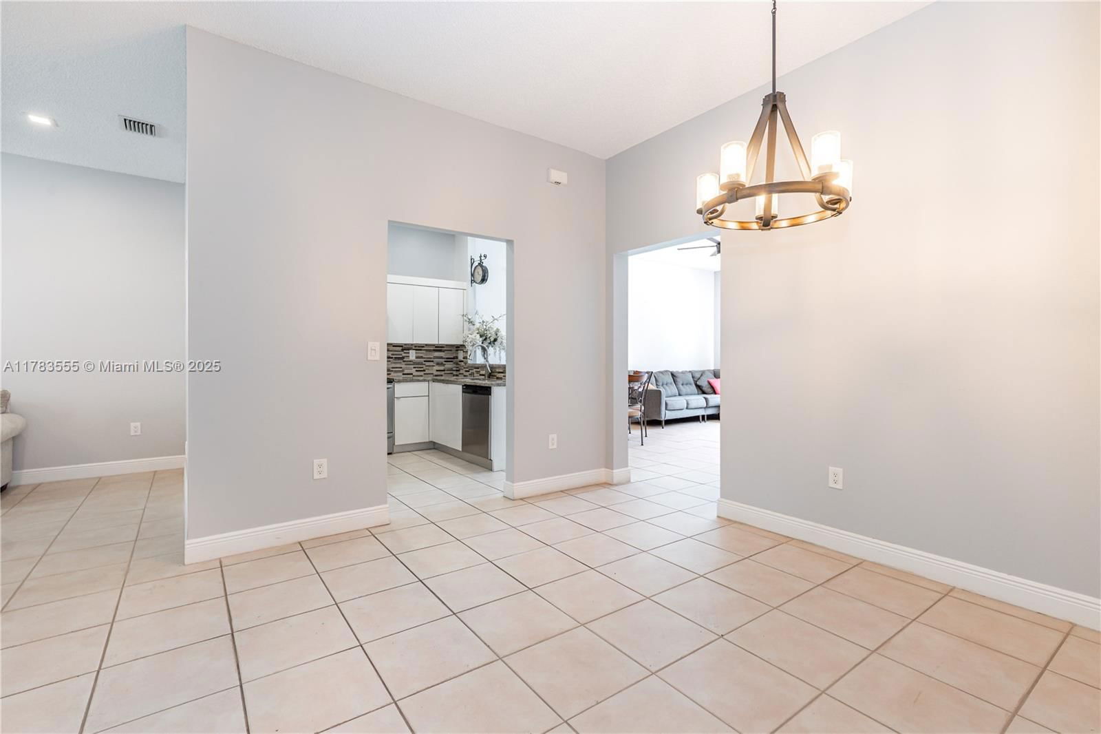 Real estate property located at 284 Royal Cove Way, Broward, Royal Palm-poinciana Parc, Davie, FL