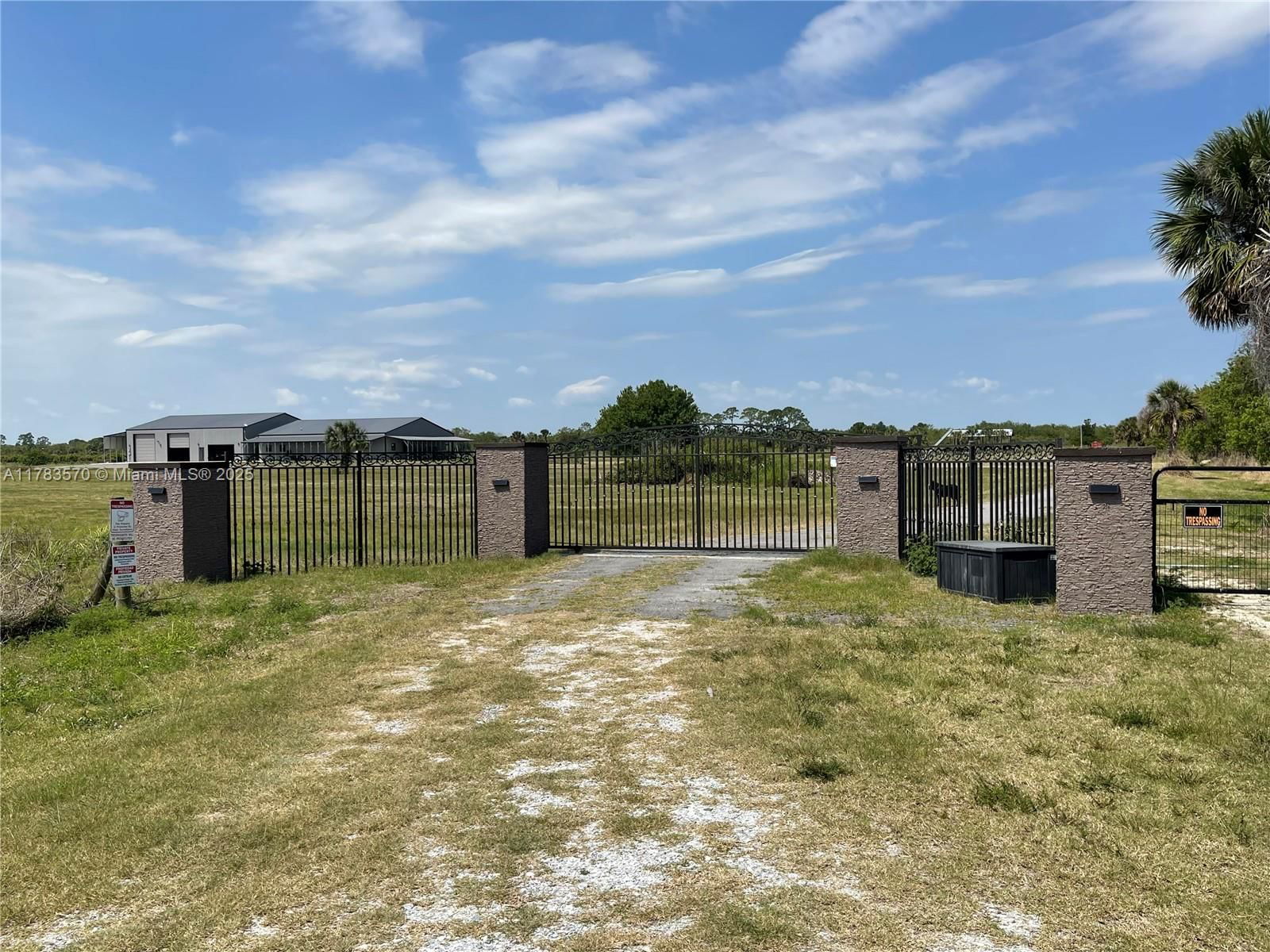 Real estate property located at 2105 86th Ave SW, Indian River, Indian River Farms Compan, Vero Beach, FL