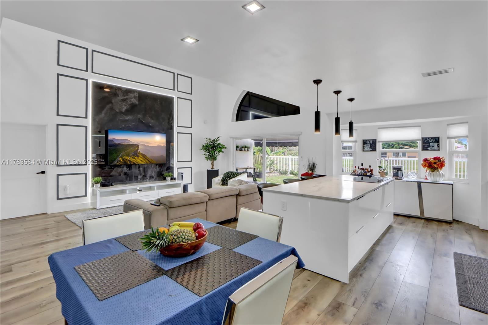 Real estate property located at 5511 51st Ave, Broward, Winston Park Section One, Coconut Creek, FL