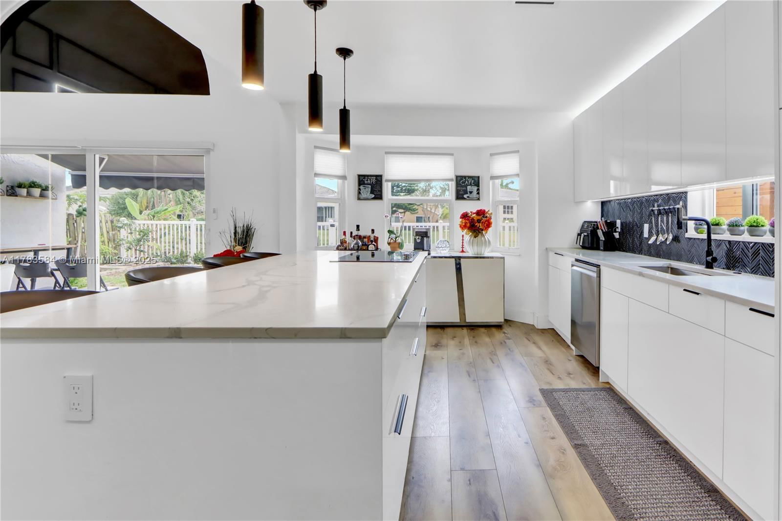 Real estate property located at 5511 51st Ave, Broward, Winston Park Section One, Coconut Creek, FL