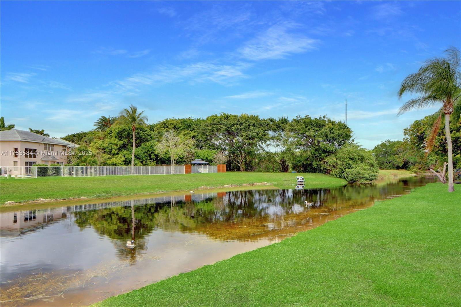 Real estate property located at 5511 51st Ave, Broward, Winston Park Section One, Coconut Creek, FL