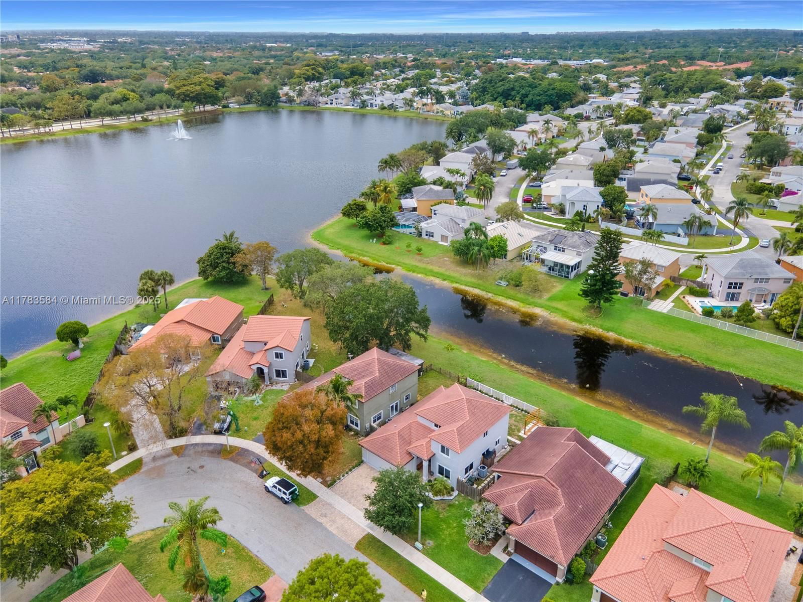 Real estate property located at 5511 51st Ave, Broward, Winston Park Section One, Coconut Creek, FL