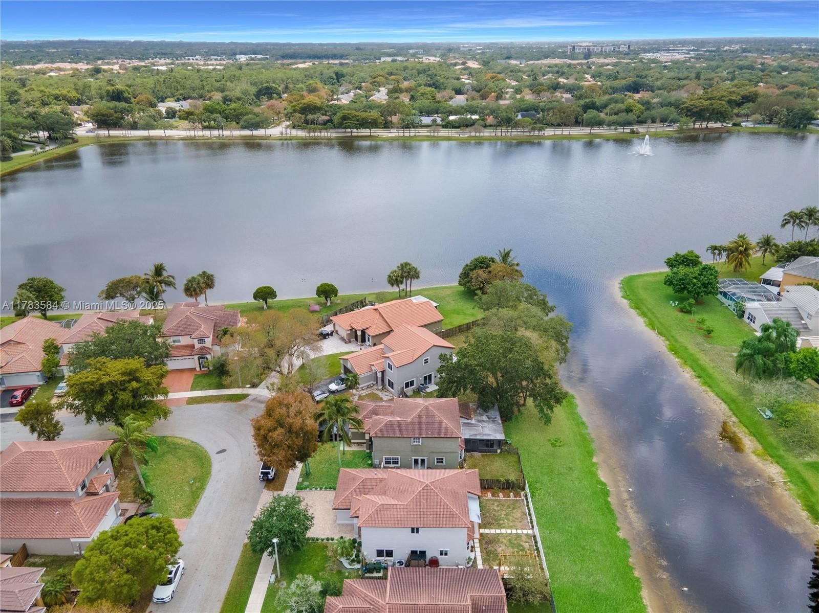 Real estate property located at 5511 51st Ave, Broward, Winston Park Section One, Coconut Creek, FL