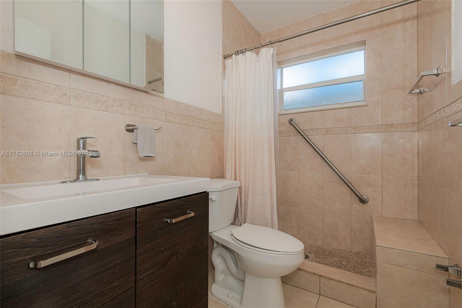 Real estate property located at 534 16th St, Miami-dade, Lunsford Gardens, Hialeah, FL