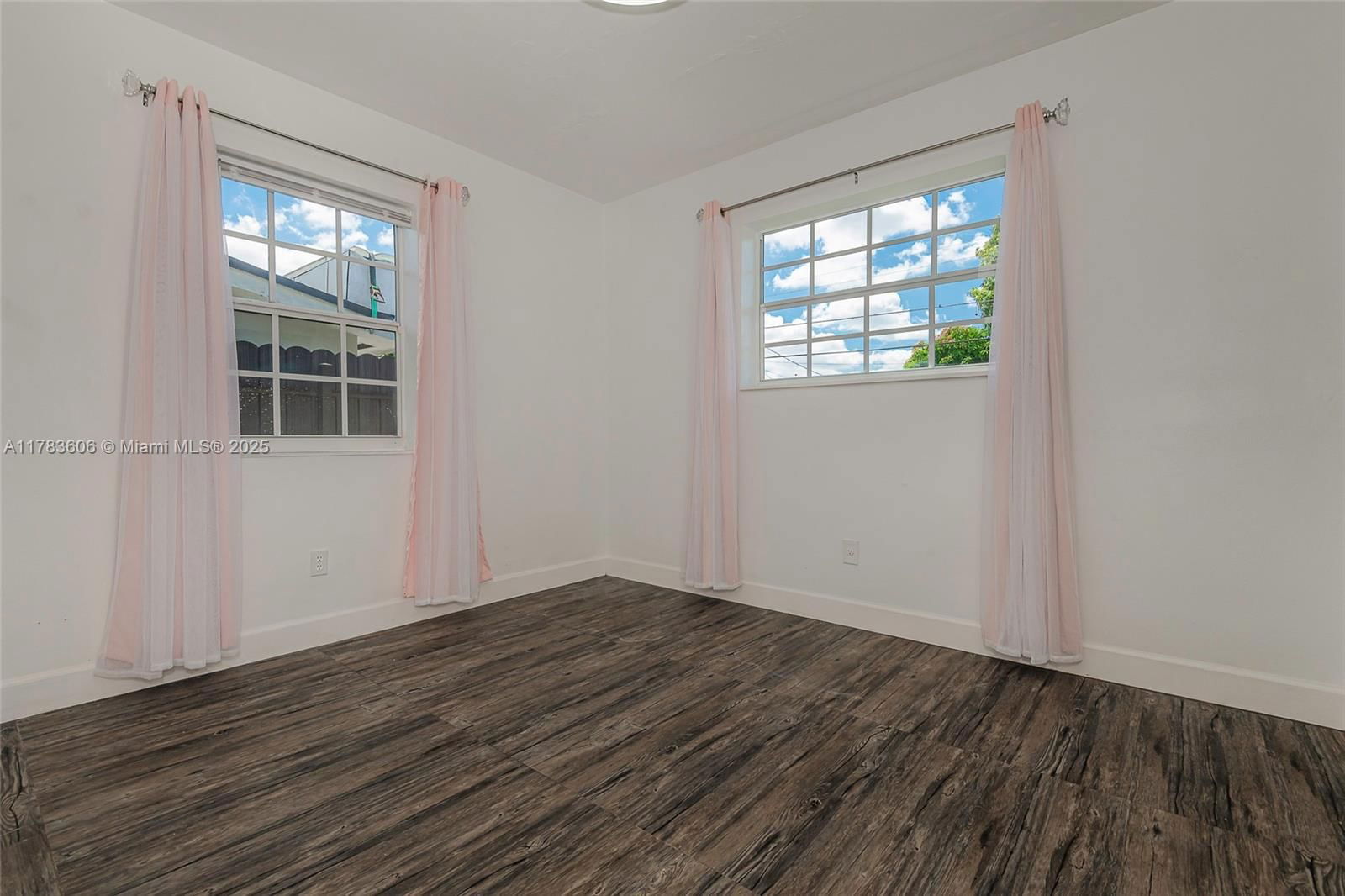 Real estate property located at 534 16th St, Miami-dade, Lunsford Gardens, Hialeah, FL