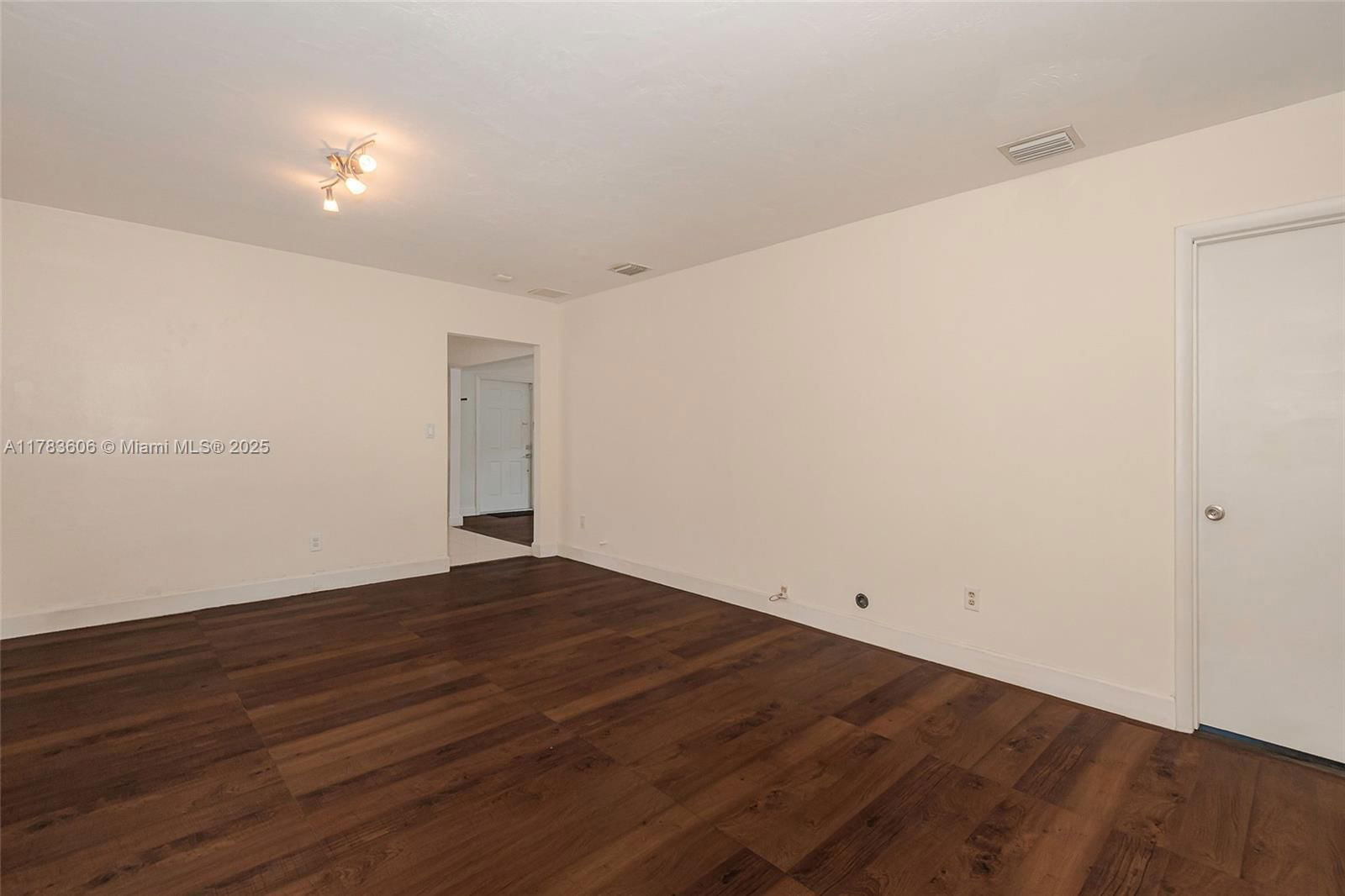 Real estate property located at 534 16th St, Miami-dade, Lunsford Gardens, Hialeah, FL