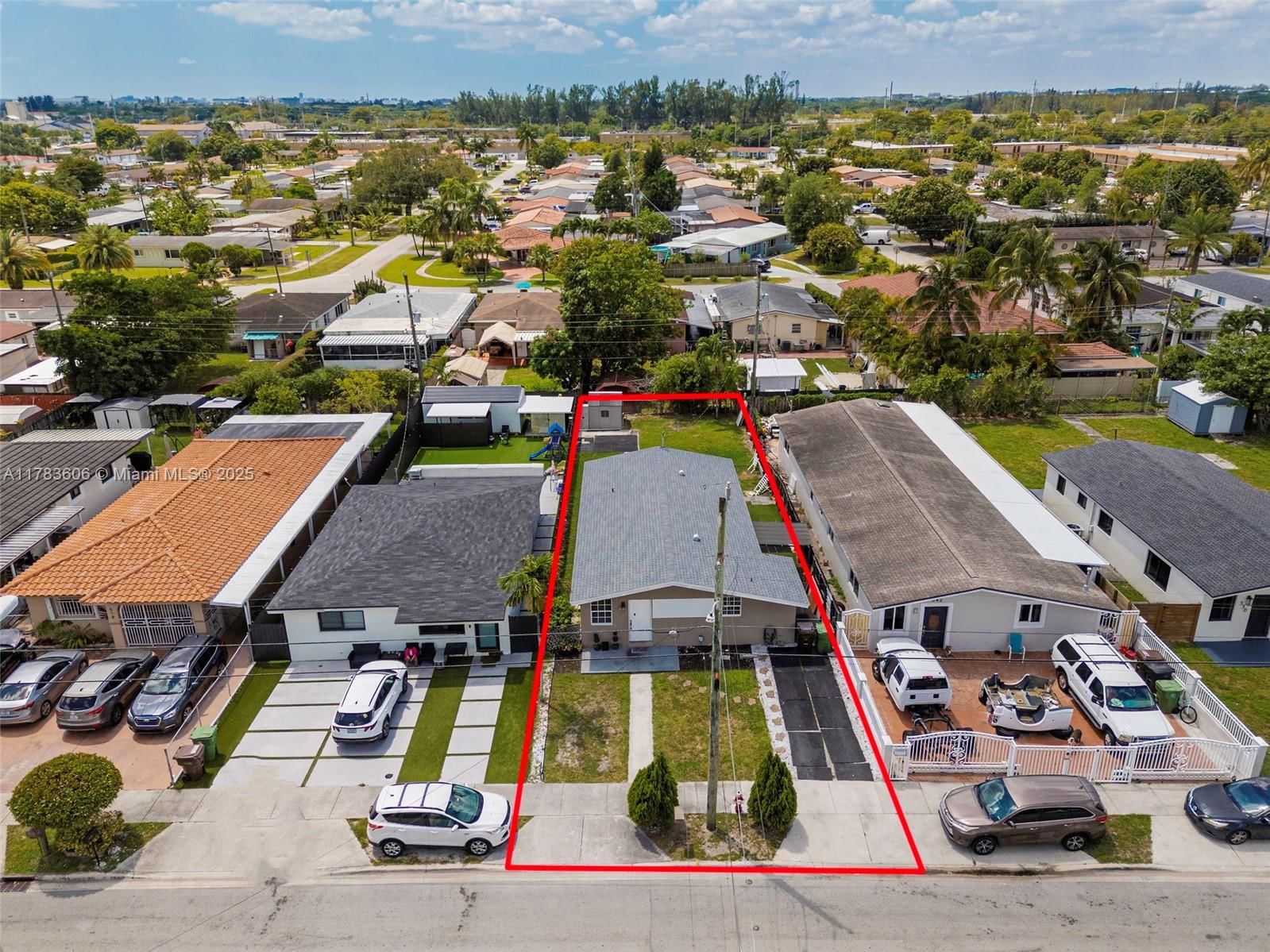 Real estate property located at 534 16th St, Miami-dade, Lunsford Gardens, Hialeah, FL