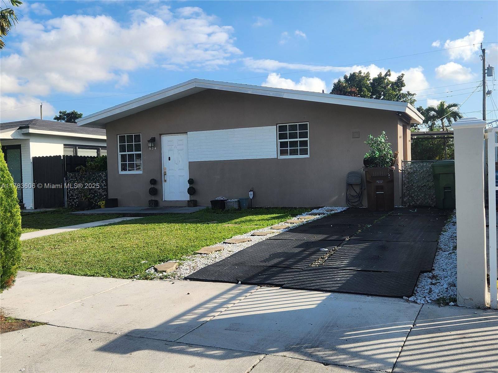 Real estate property located at 534 16th St, Miami-dade, Lunsford Gardens, Hialeah, FL