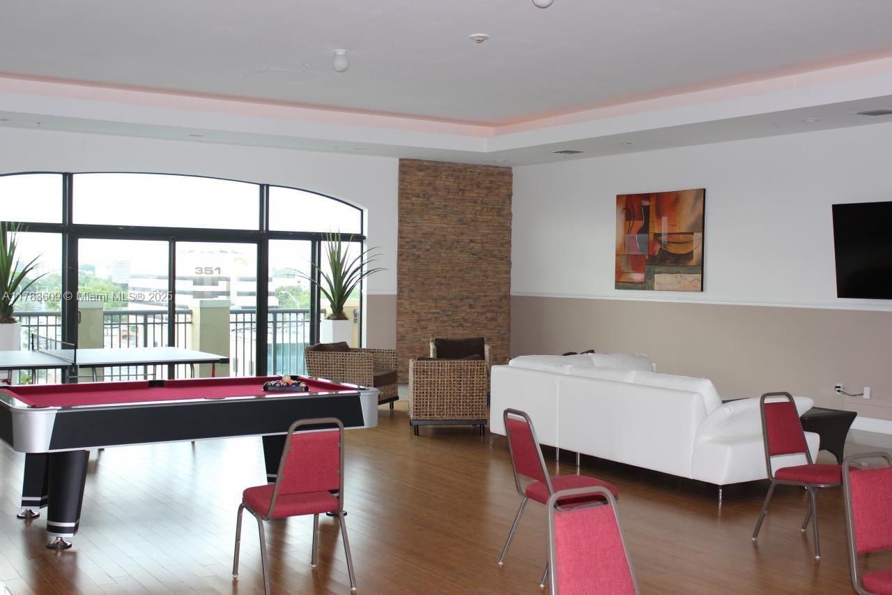 Real estate property located at 4242 2nd St #706, Miami-dade, Keystone Park Condo, Miami, FL