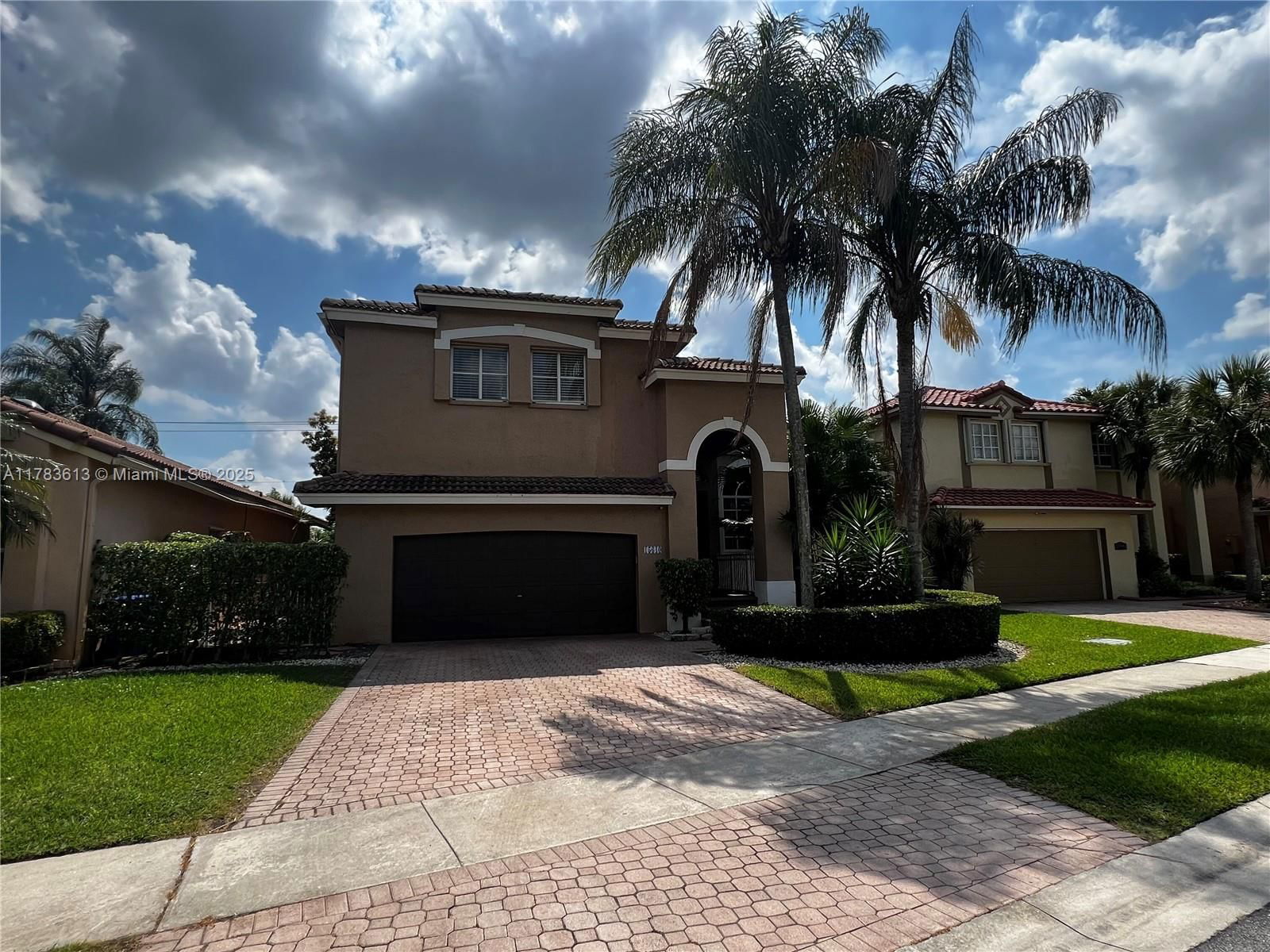 Real estate property located at 15640 16th Ct, Broward, Hollywood Lakes Country C, Pembroke Pines, FL