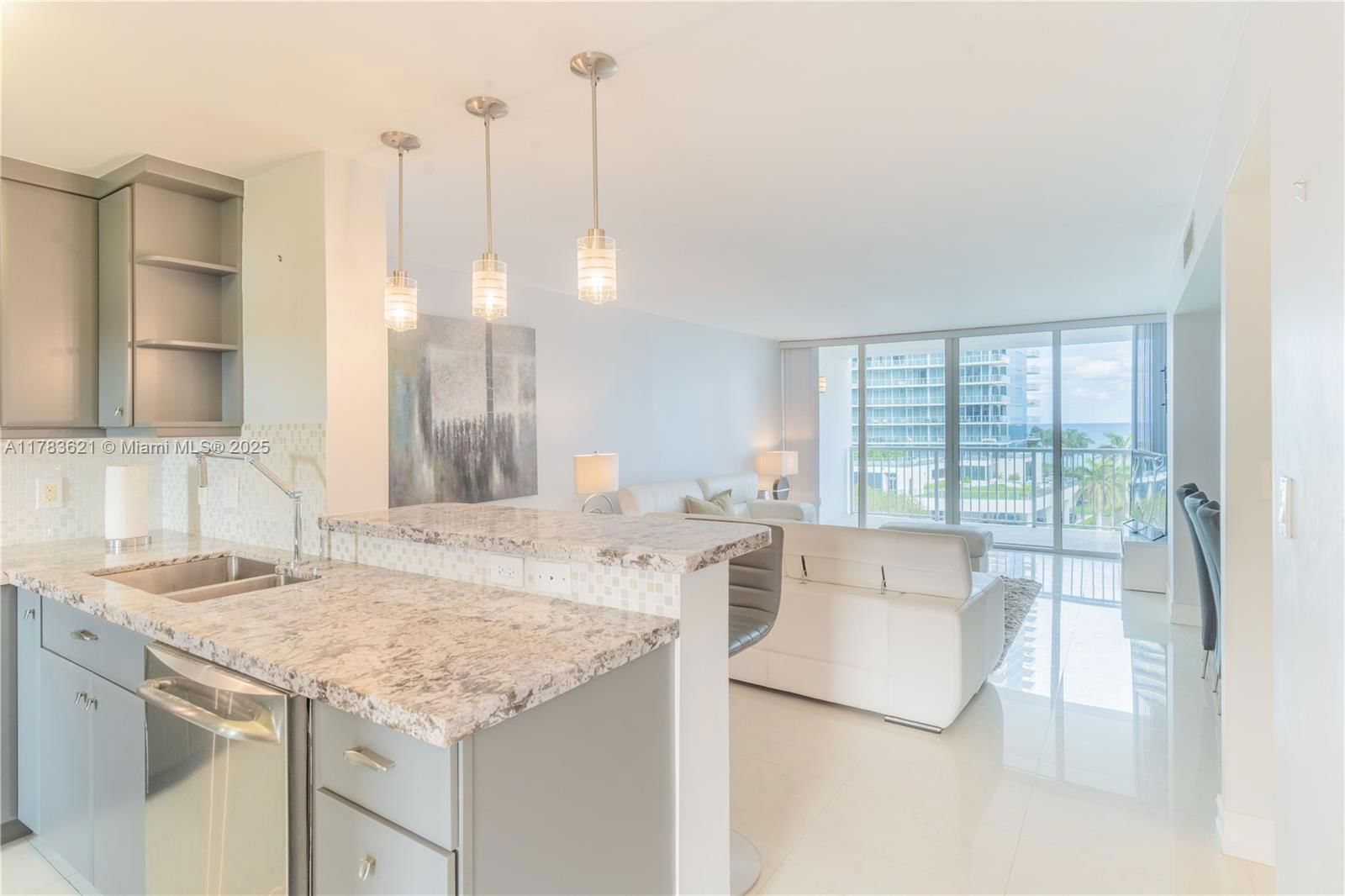 Real estate property located at 2200 33rd Ave #7J, Broward, White Egret Condo, Fort Lauderdale, FL