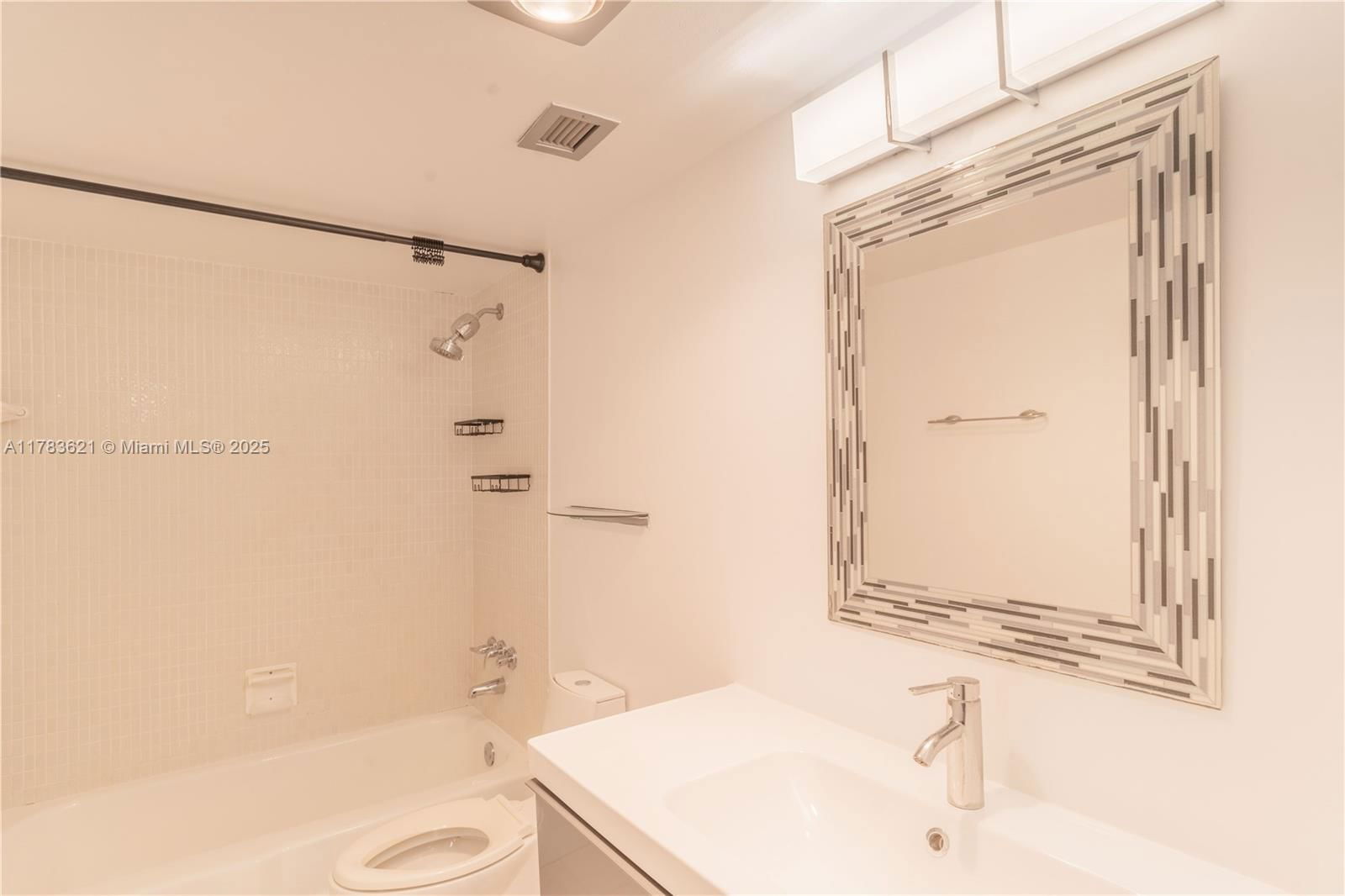 Real estate property located at 2200 33rd Ave #7J, Broward, White Egret Condo, Fort Lauderdale, FL