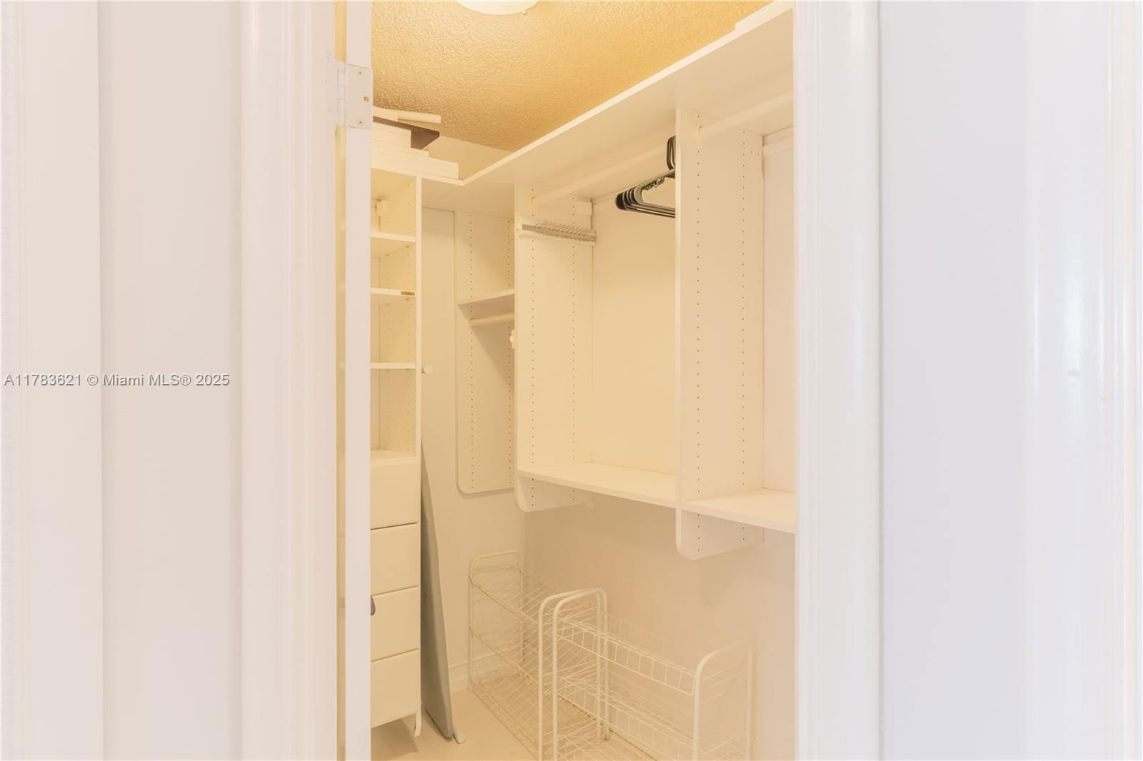 Real estate property located at 2200 33rd Ave #7J, Broward, White Egret Condo, Fort Lauderdale, FL