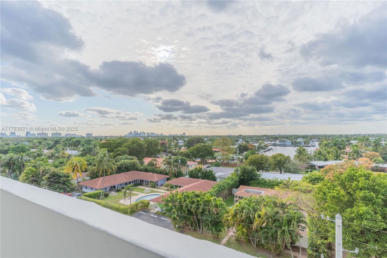 Real estate property located at 2200 33rd Ave #7J, Broward, White Egret Condo, Fort Lauderdale, FL