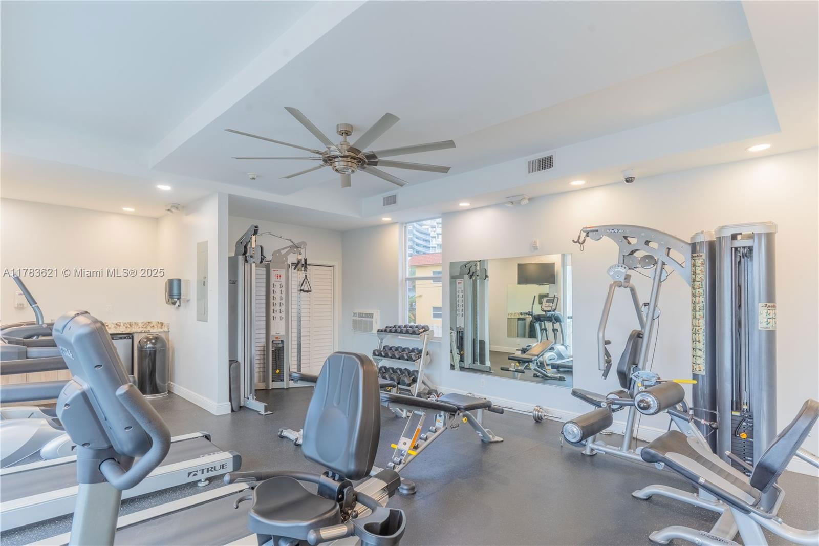 Real estate property located at 2200 33rd Ave #7J, Broward, White Egret Condo, Fort Lauderdale, FL