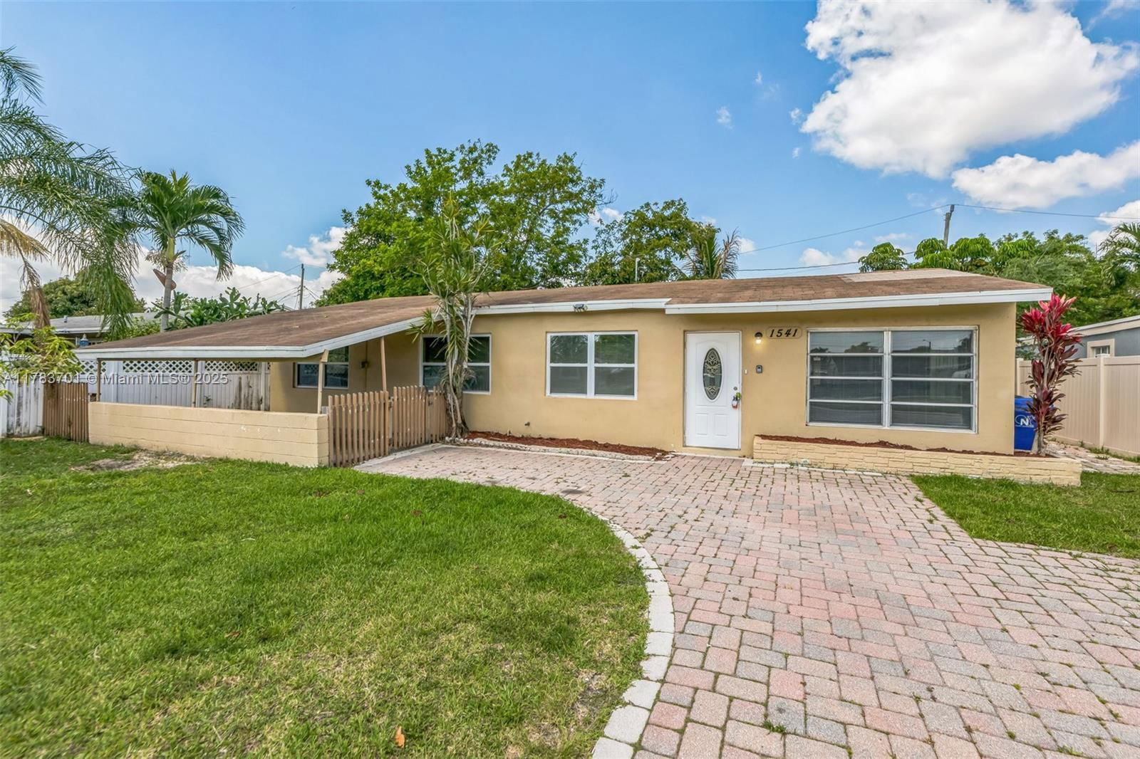 Real estate property located at 1541 63rd Ter, Broward, Broadview Country Club Es, North Lauderdale, FL