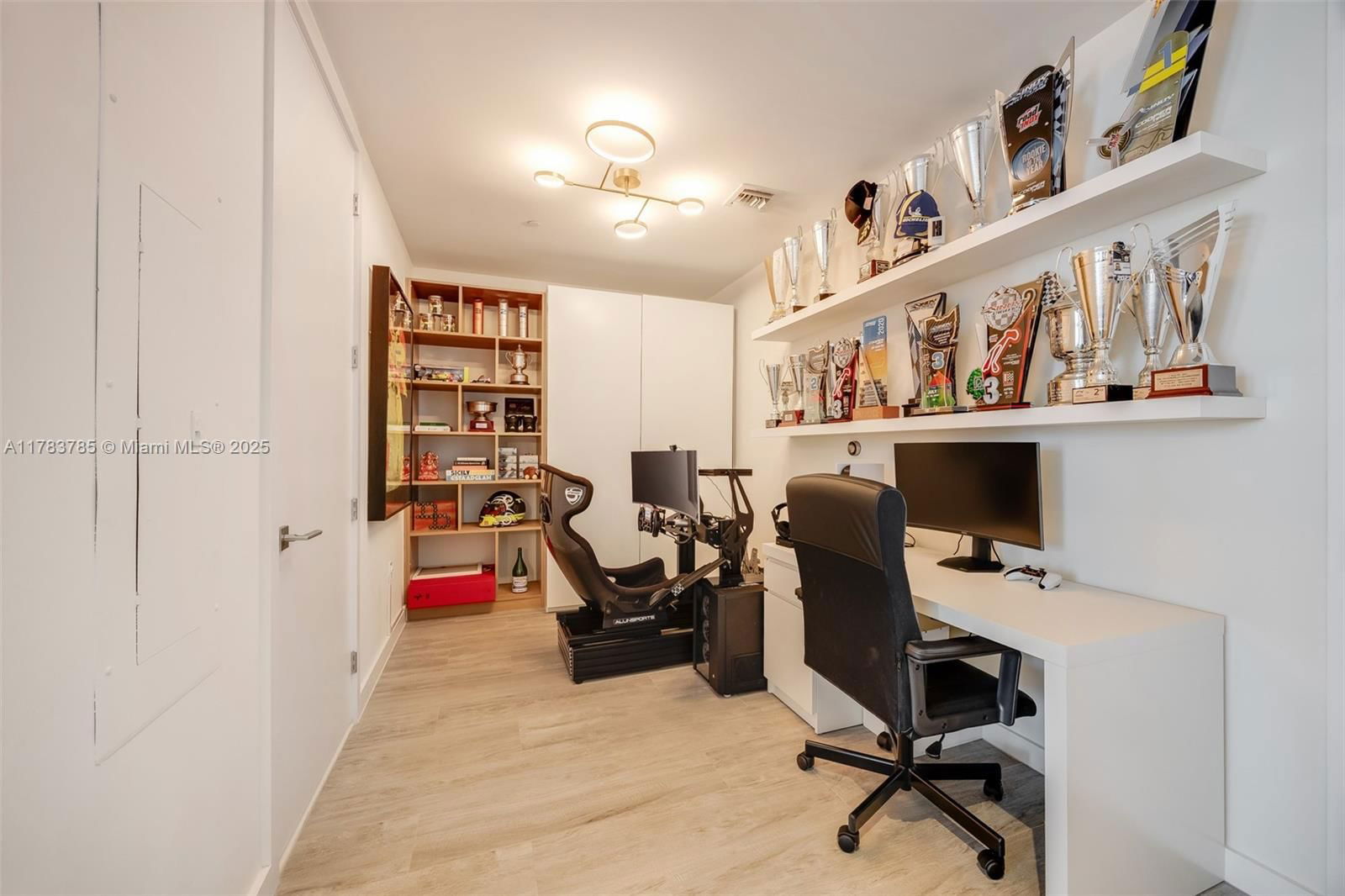 Real estate property located at 2831 Bayshore Dr #1902, Miami-dade, Club Residences At Park G, Coconut Grove, FL