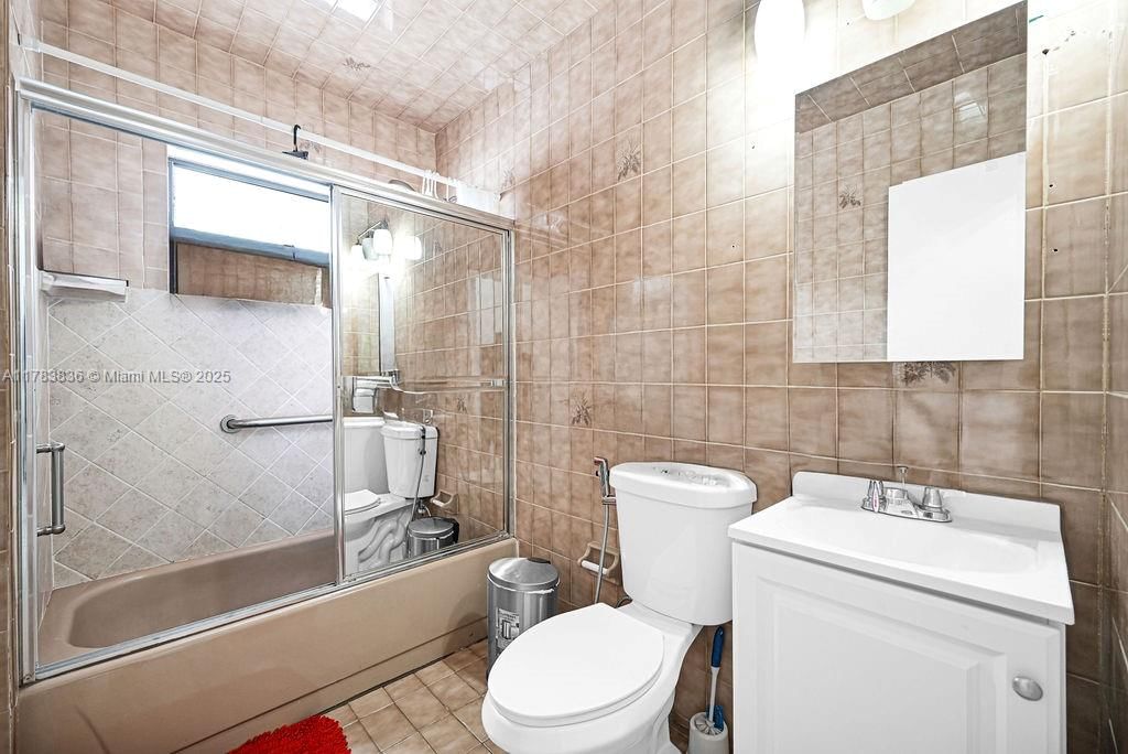 Real estate property located at 5080 5th Ave, Miami-dade, Bonnie Bruce Park, Hialeah, FL