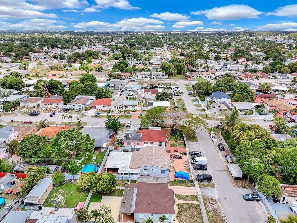 Real estate property located at 5080 5th Ave, Miami-dade, Bonnie Bruce Park, Hialeah, FL