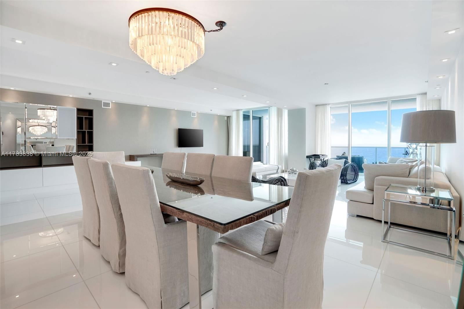 Real estate property located at 2711 Ocean Dr #2803, Broward, 2711 Hollywood Beach Cond, Hollywood, FL