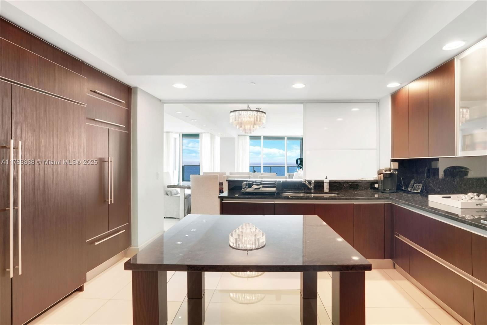 Real estate property located at 2711 Ocean Dr #2803, Broward, 2711 Hollywood Beach Cond, Hollywood, FL