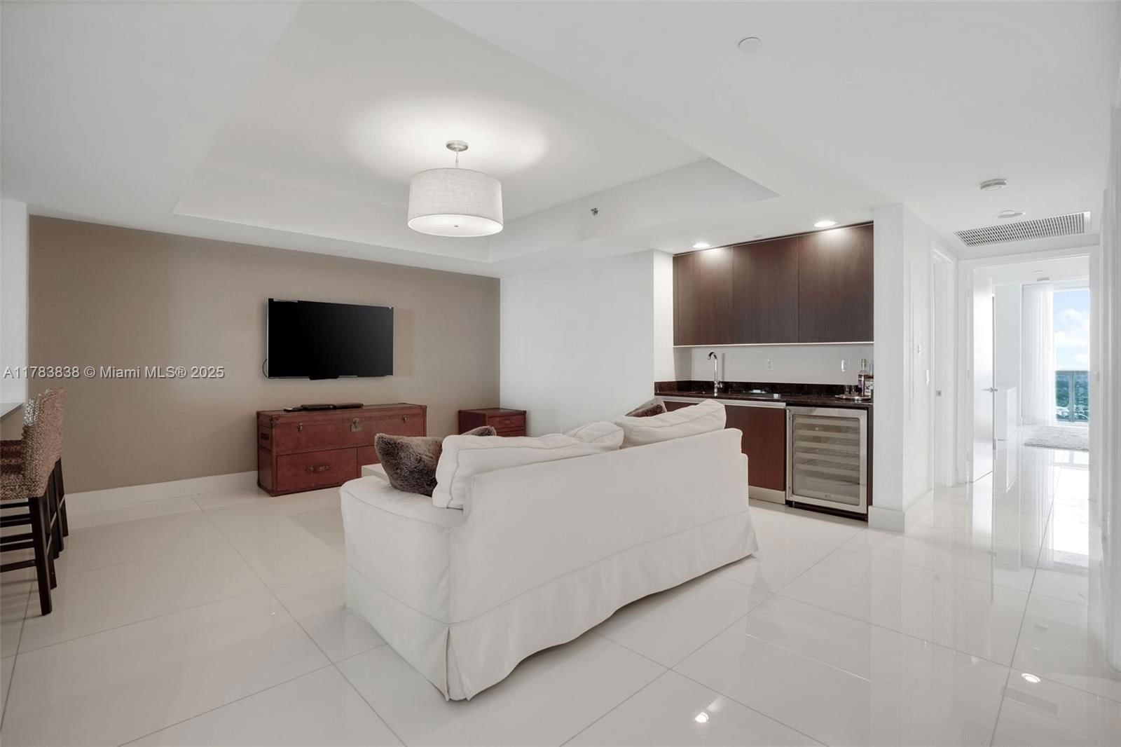 Real estate property located at 2711 Ocean Dr #2803, Broward, 2711 Hollywood Beach Cond, Hollywood, FL