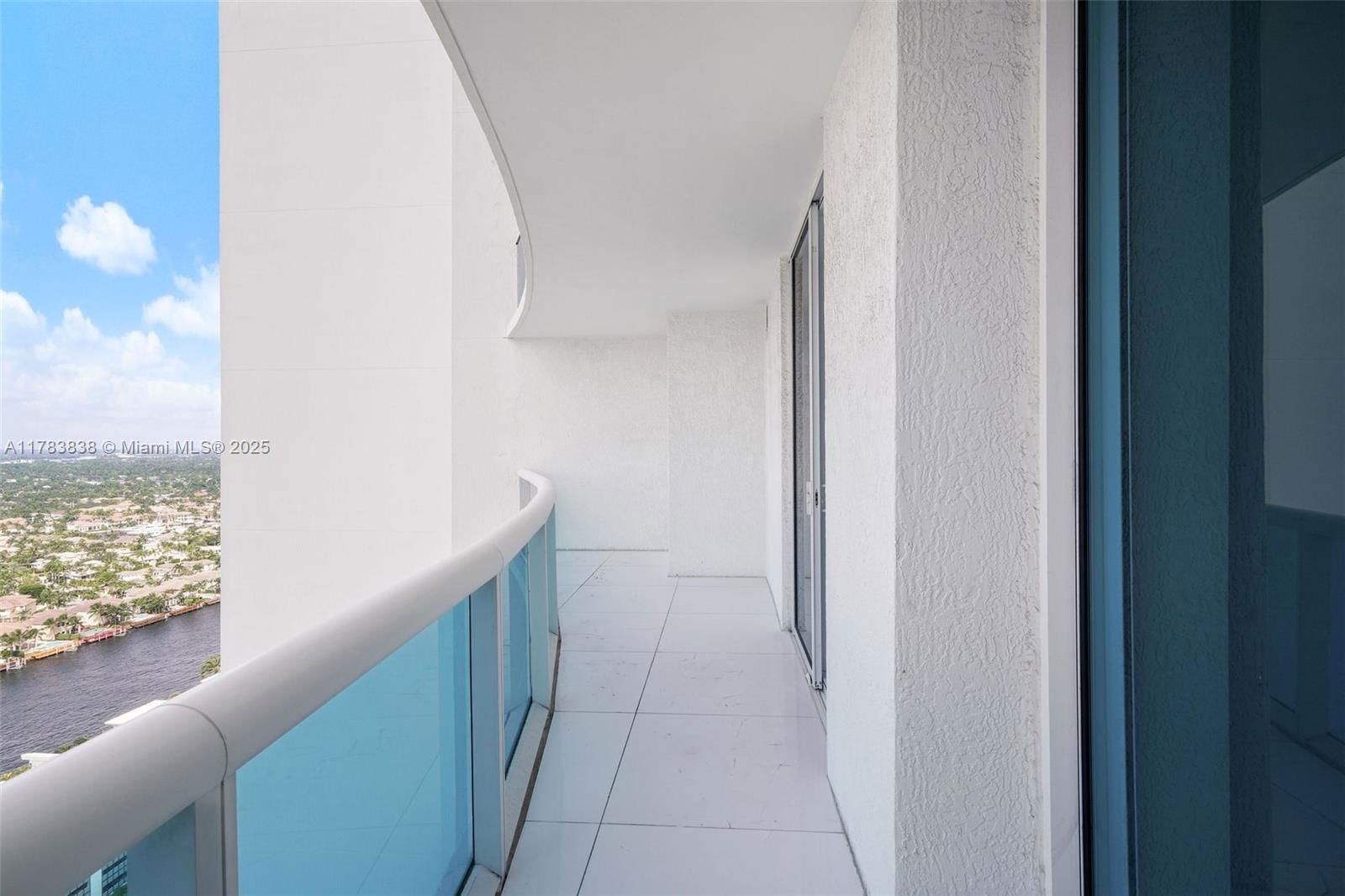 Real estate property located at 2711 Ocean Dr #2803, Broward, 2711 Hollywood Beach Cond, Hollywood, FL