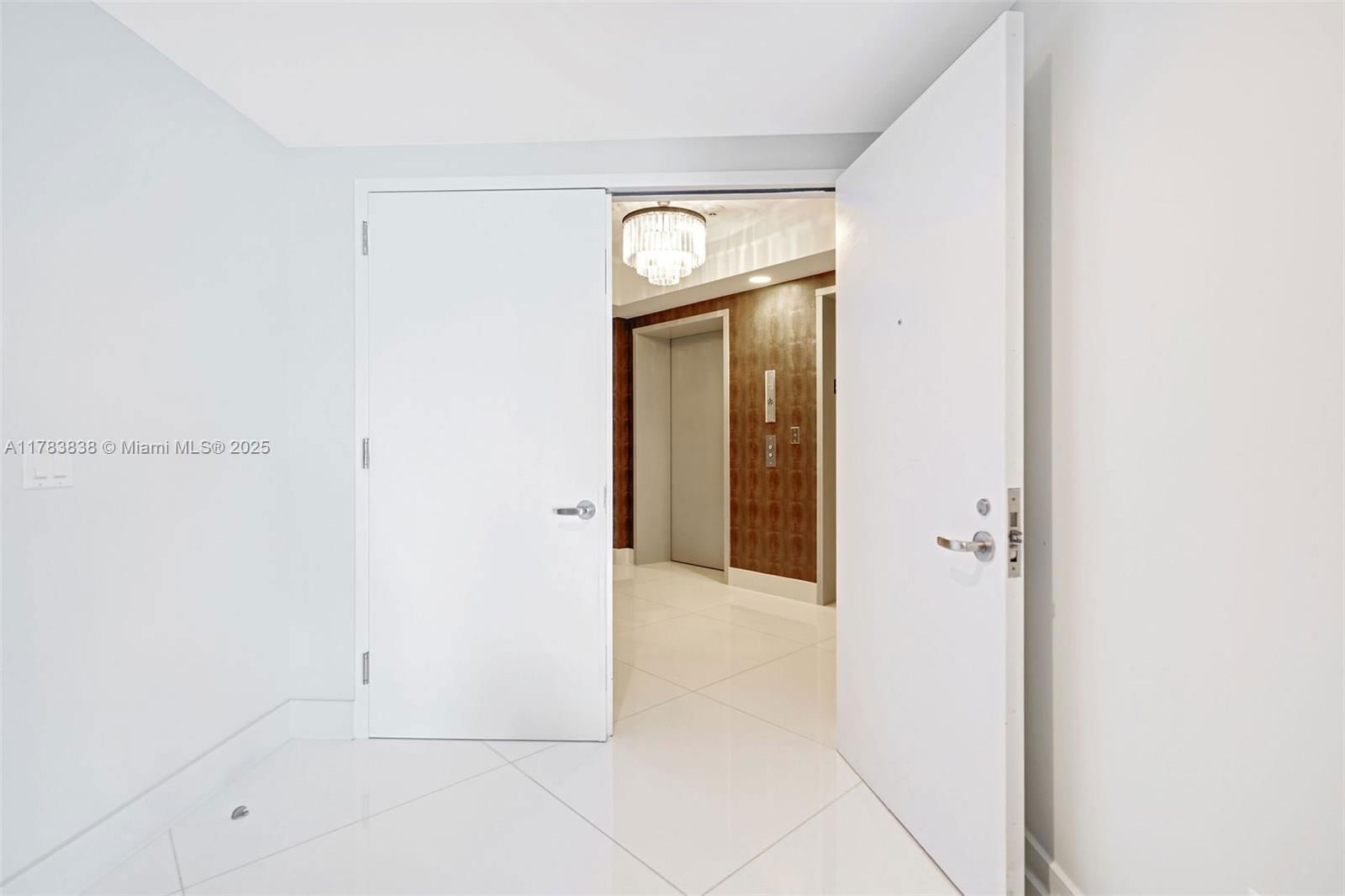Real estate property located at 2711 Ocean Dr #2803, Broward, 2711 Hollywood Beach Cond, Hollywood, FL