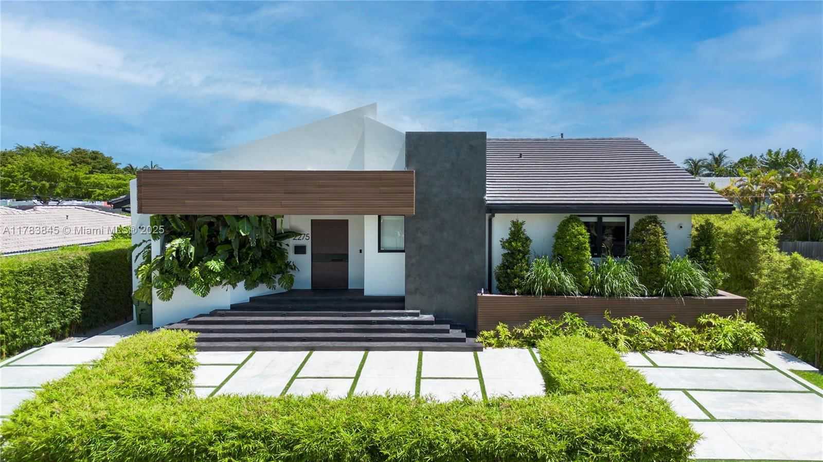 Real estate property located at 2275 120th St, Miami-dade, San Souci Estates, North Miami, FL