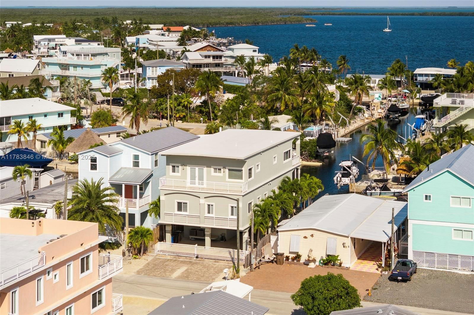 Real estate property located at 1515 Aqueduct Ln, Monroe, Cross Key Waterways Est S, Key Largo, FL