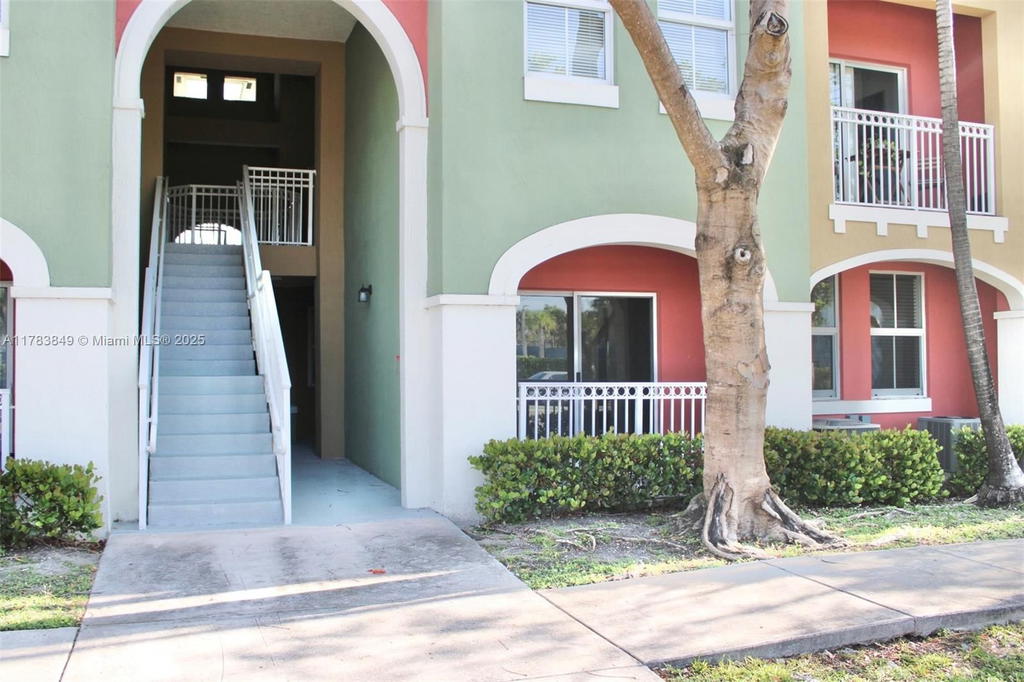 Real estate property located at 11202 83rd St #104, Miami-dade, Promenade Shores At Doral, Doral, FL