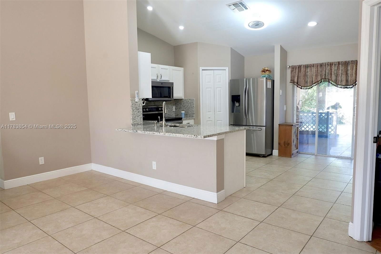 Real estate property located at 305 SE 3RD ST, Lee, Cape Coral, Cape Coral, FL