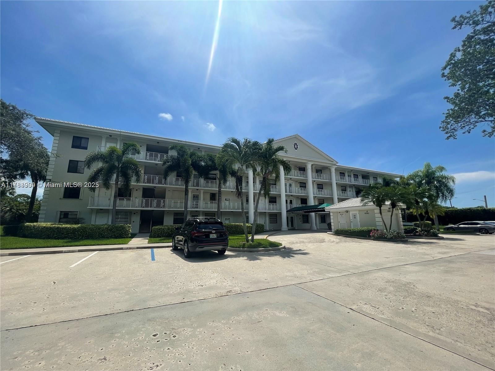 Real estate property located at 6061 Balboa Cir #304, Palm Beach, Whitehall Condo At Camino, Boca Raton, FL